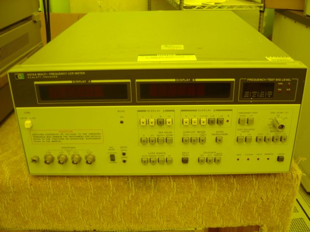 Hewlett - Packard 4274A Test Equipment