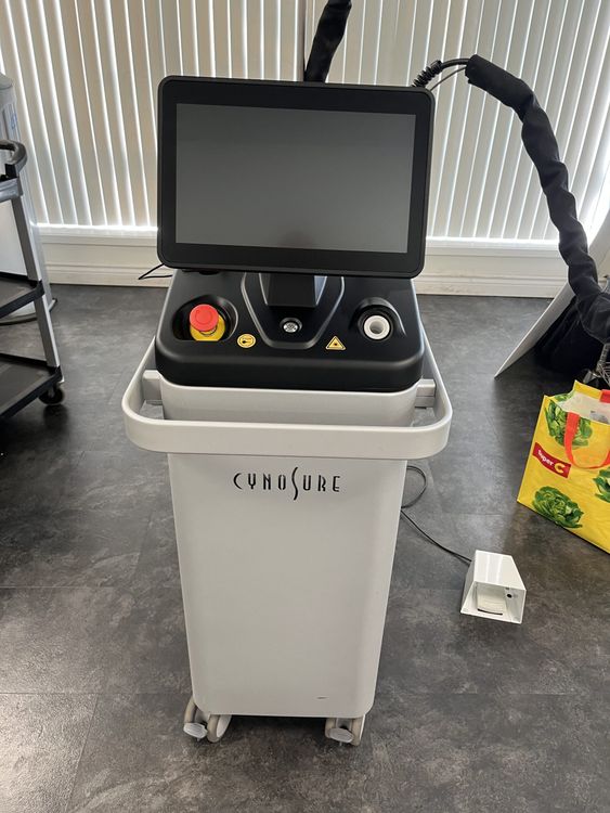 Cynosure Elite IQ Laser