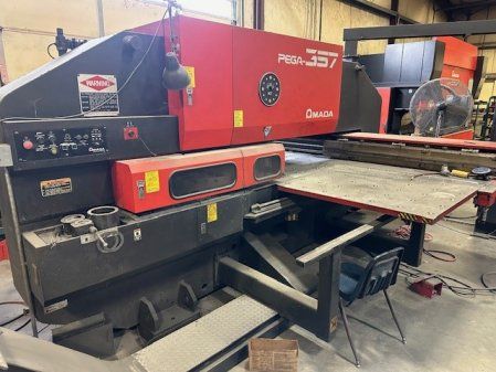 Amada PEGA 357 33 TON