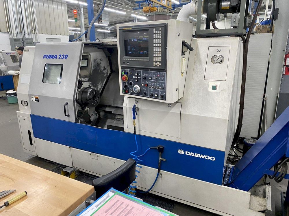 Daewoo Fanuc 18-T CNC Control 4500 RPM PUMA 230 LC 2 Axis