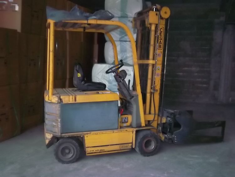 2 Others 16, 20 Ton Forklift