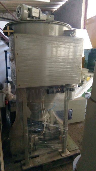 Piovan Vertical mixer
