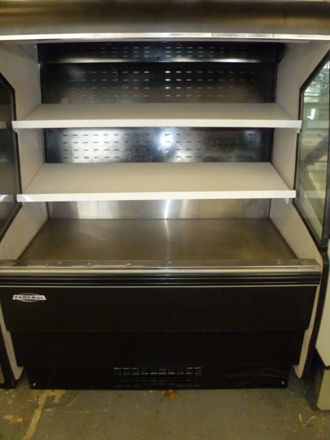 Federal Industries Refrigerated open display case merchandiser