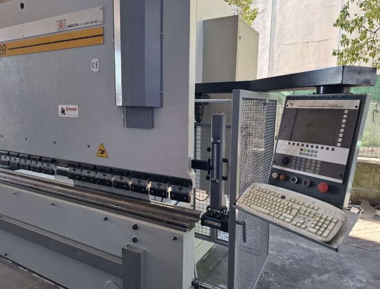Warcom FUTURA 200 TON. 4500MM