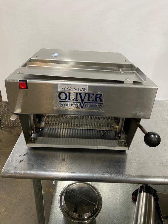 Oliver Bread Slicer