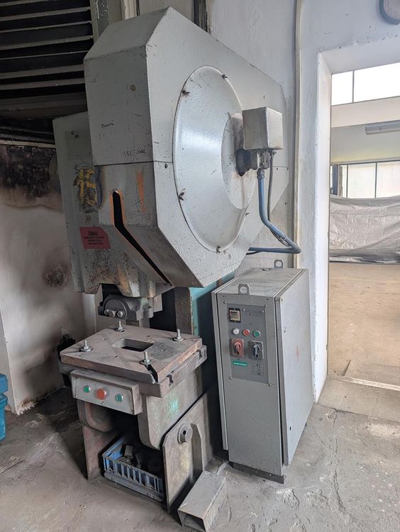 Smeral LENR 40 A 40 Tons