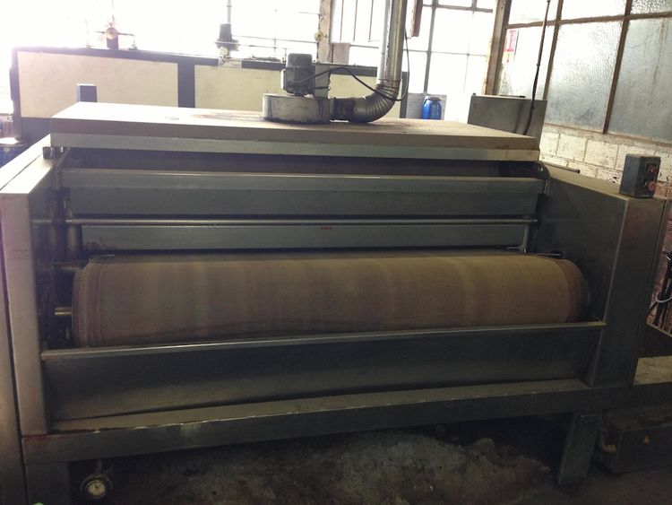 Continuous dyeing machine