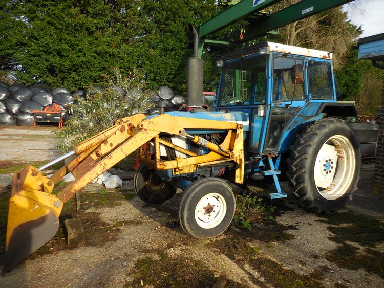 Ford 5610 AP Tractor