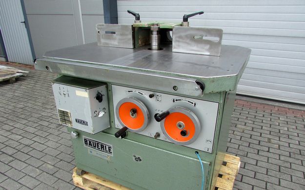 Bauerle SFM / 200 Milling machine with inclination