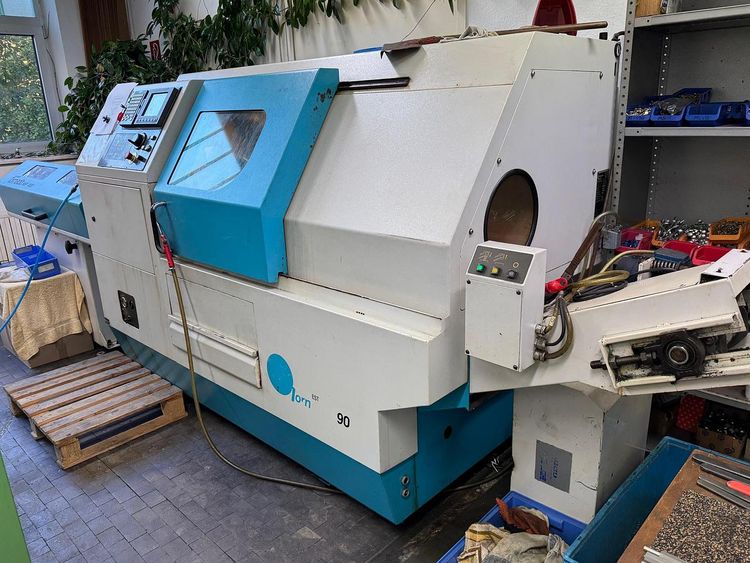 Colchester Fanuc Series 21i-T 4,000 rpm TORNADO A90 2 Axis