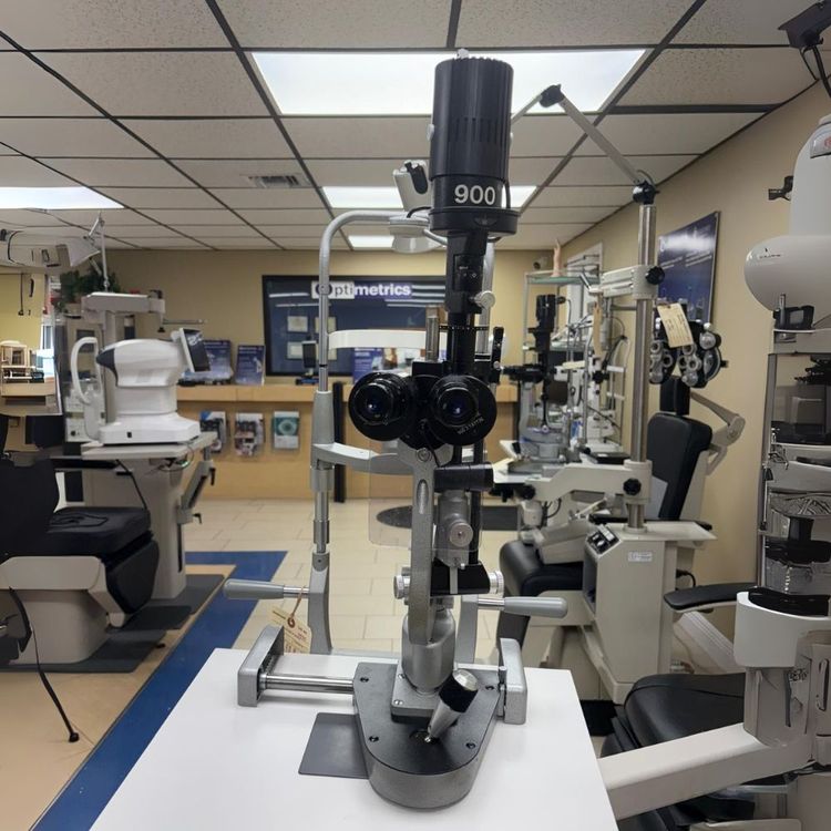 Haag Streit BM 900 Slit Lamp
