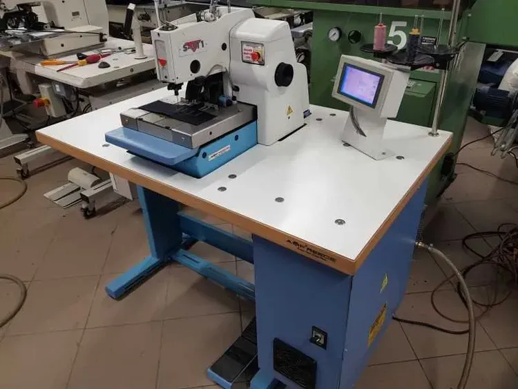Reece AMF S311  Electronic clothing punch