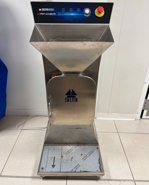 Selmi Dried fruit crusher GRINDER