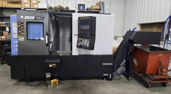 Doosan Fanuc I Series 4500 RPM DN SOLUTIONS LYNX 2100LYB 3 Axis