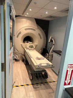 GE 11X Mobile MRI