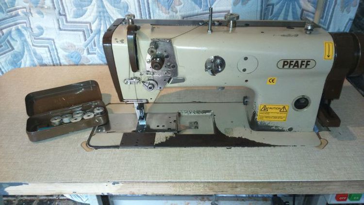 Pfaff 1445 Sewing machines
