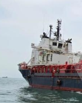 82M / 887M² CABLE LAYER  Gross tonnage 2,610