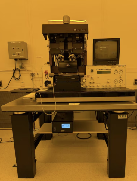 Suss MA6/BA6 Mask Aligner