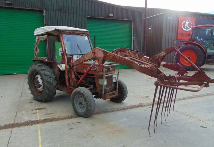 Massey Ferguson 135 Tractor 