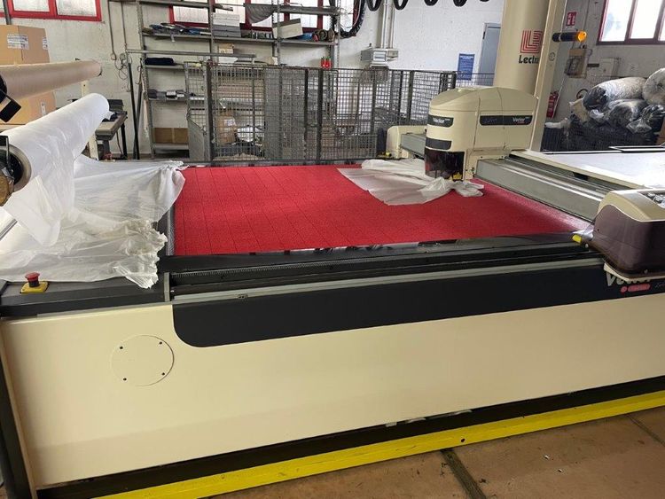 Lectra Vector 5000 V3 Cutting