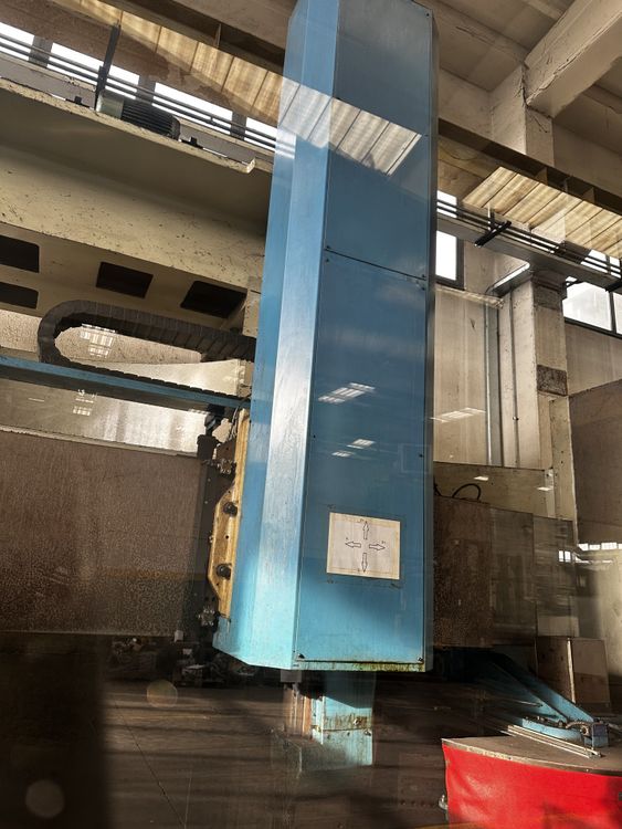 Titan SC 33 Platen diameter: 3000 mm (4-jaw)