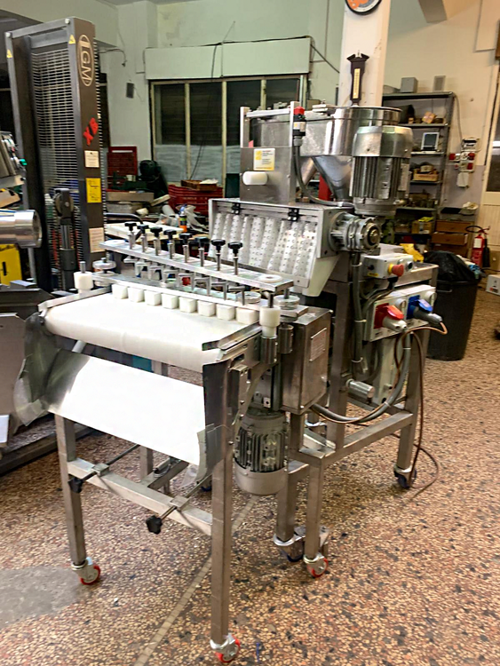 Dea 8F, Trofie machine