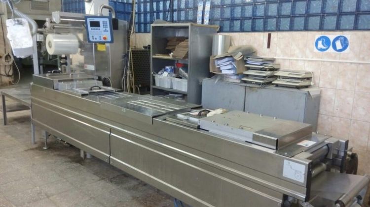 Multivac R-140, Thermoforming packaging machine