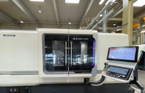 Mori Seiki Mitsubishi M730UM 3000 rpm NLX3000/1250Y 3 Axis