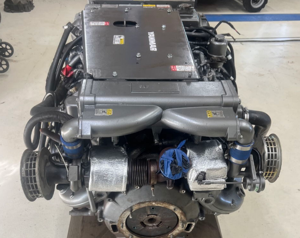 Yanmar 8LV320 375HP Diesel Engine