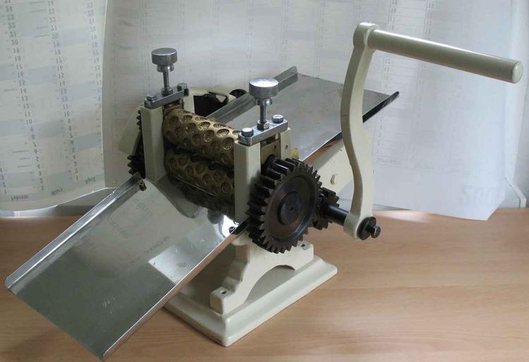 drop roller for hard candy