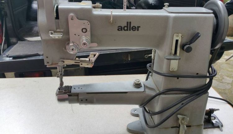 Duerkopp adler Industrial sewing machine with gun