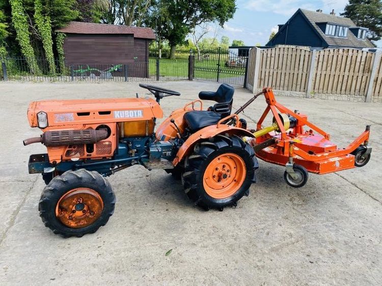 Kubota B7100 Tractor