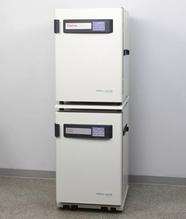 Thermo Scientific Heracell VIOS 160i/250i Double Stack CO2 Incubators