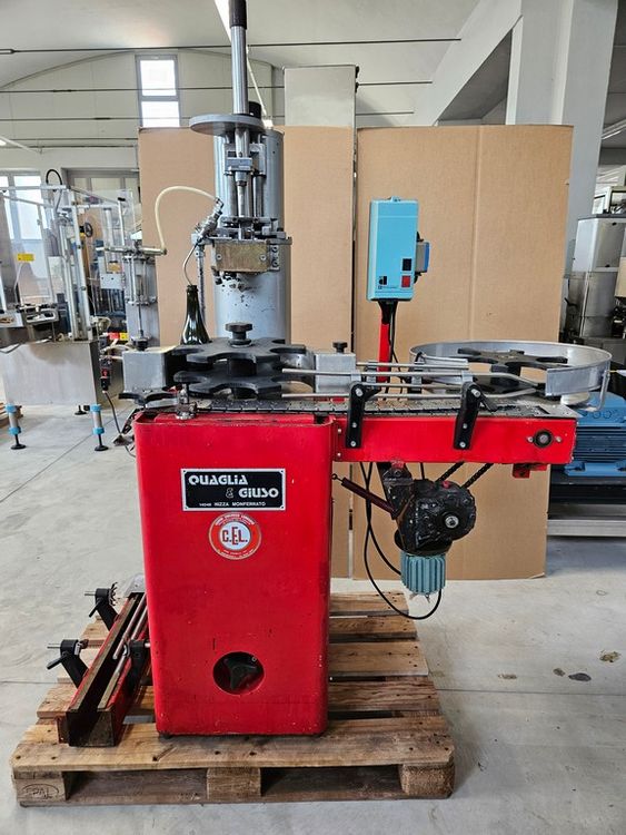 Quaglia & Giuso Automatic corking machine