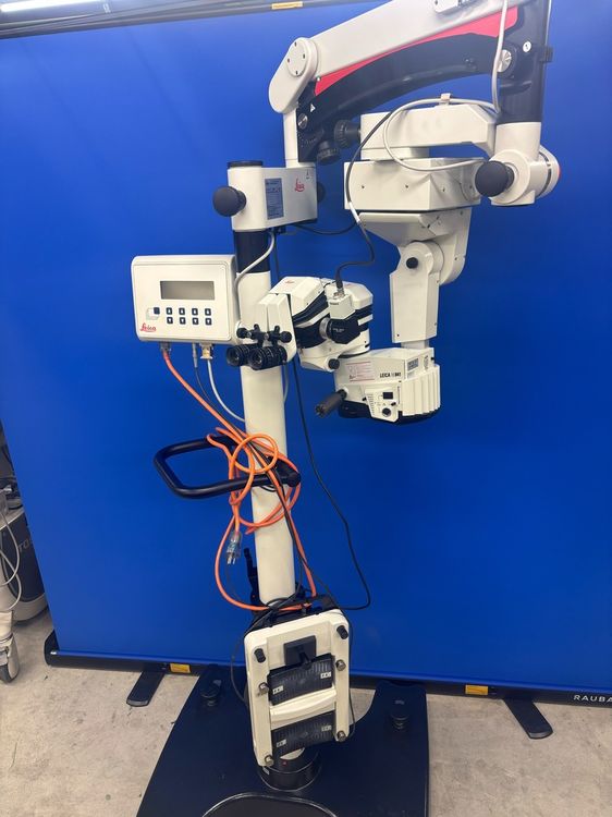 Leica M841 Ophthalmic Surgical Microscope