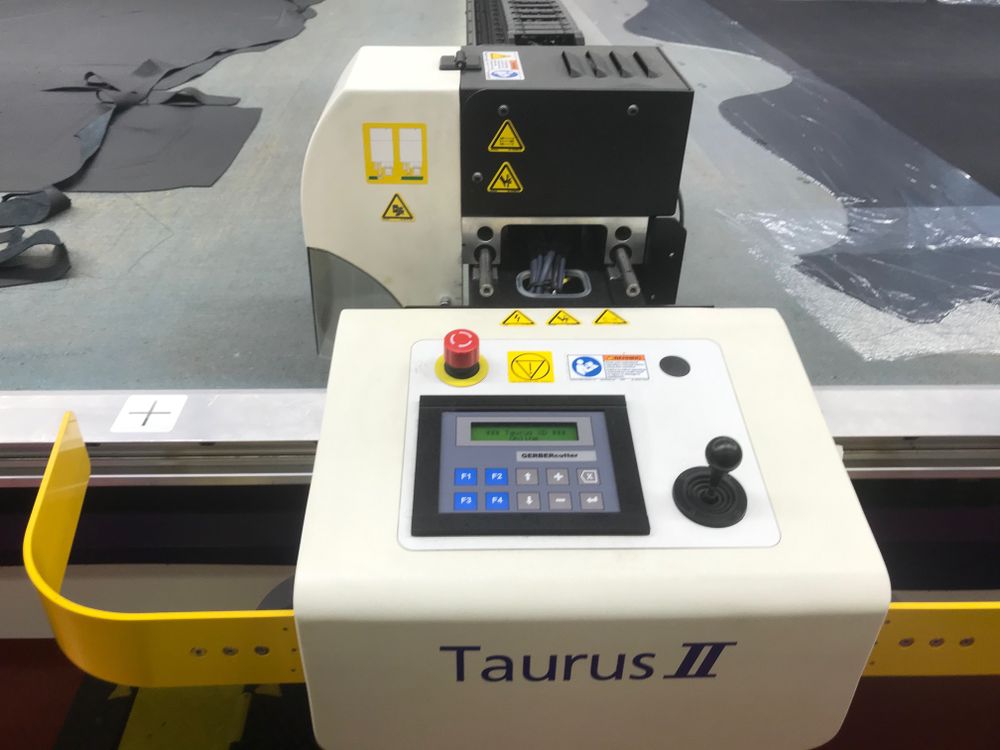 Gerber TAURUS II Automatic leather cutting machine