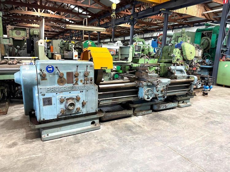 Progress Engine Lathe 710 rpm N625 Ø 630 x 2000 mm