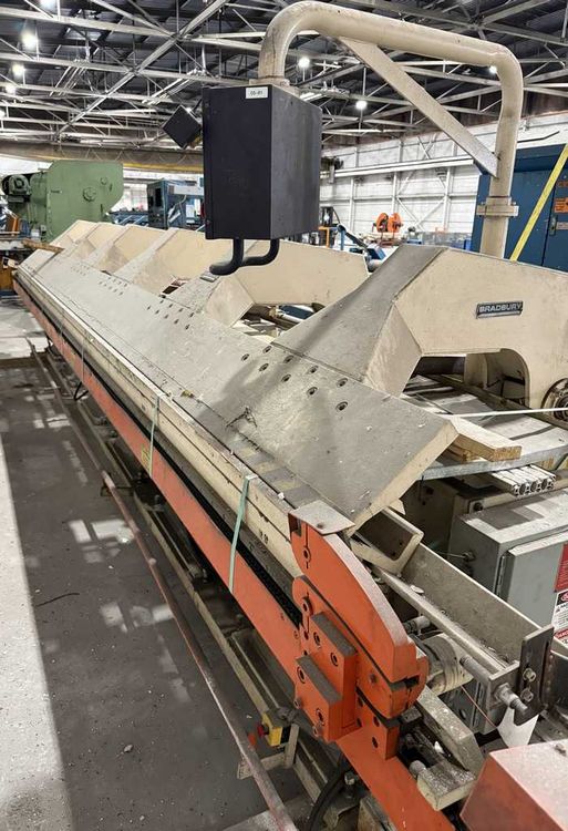 Bradbury CNC HYDRAULIC FOLDING MACHINE Capacity: 21 ft x 0.075"
