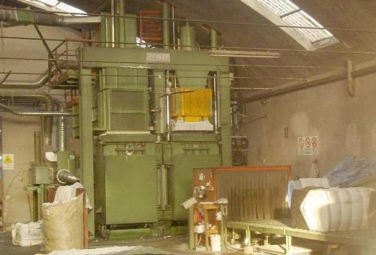 Gualmac vertical press