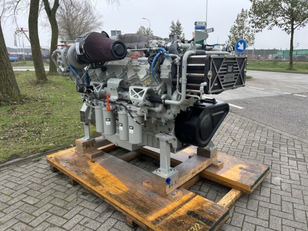 Caterpillar C32 Tier 3 Diesel Marine Engine 1925HP