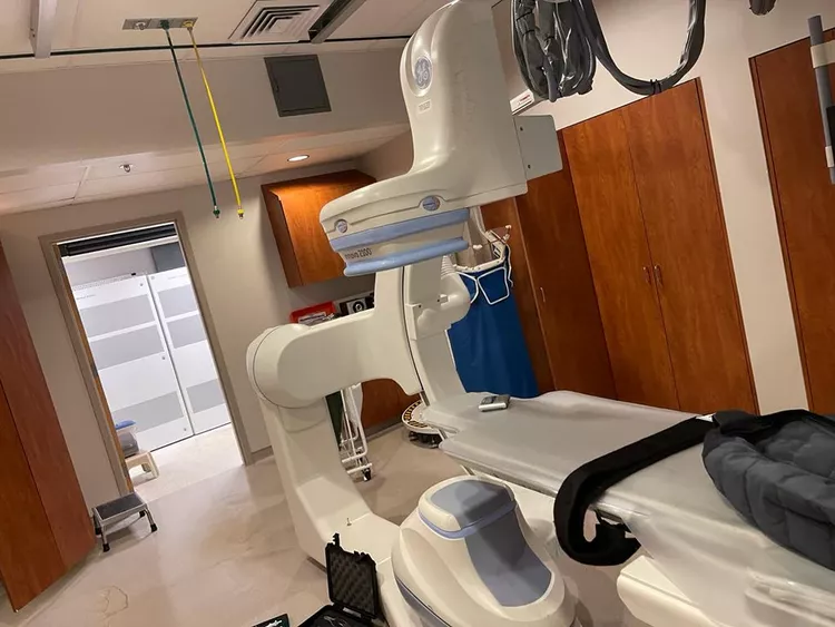 GE Innova 2100 Cath Lab