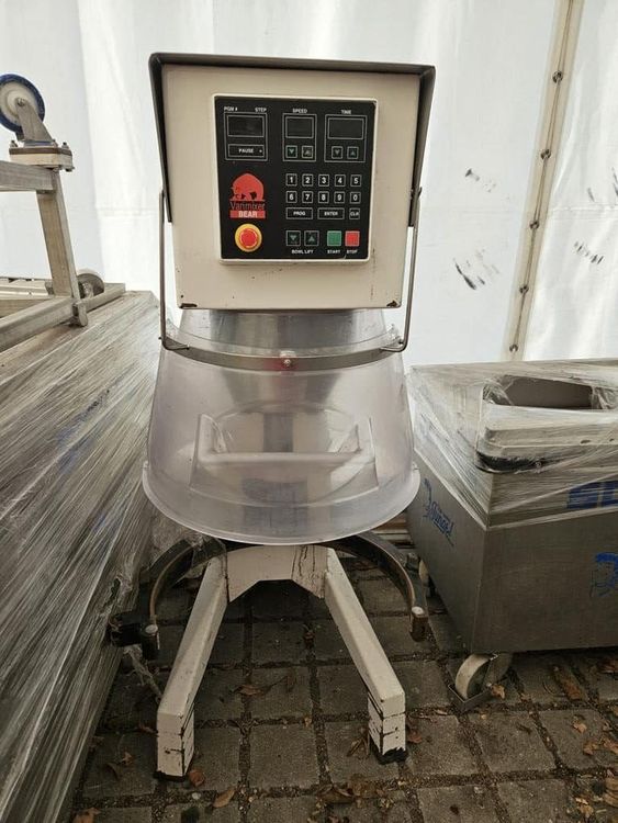 Bear RN100E Mixing Machine