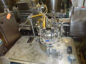 Pacific 12 HEAD, AUTOMATIC ROTARY POSITIVE DISPLACEMENT FILLING MACHINE.