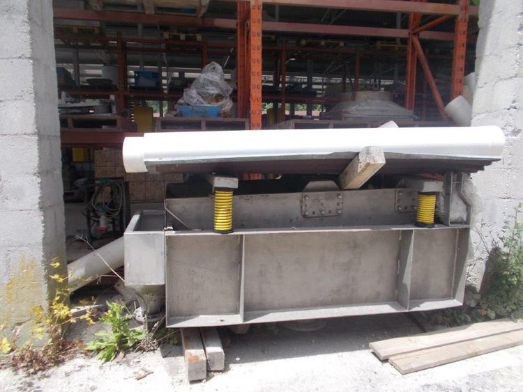 Comer vibrating screen