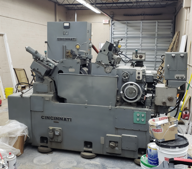 Cincinnati 220-8 Centerless Grinder