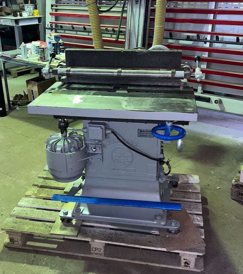 Dubelfix Multispindle drilling machine