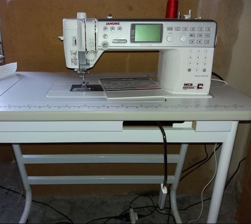 Janome Memory craft 6700P Sewing