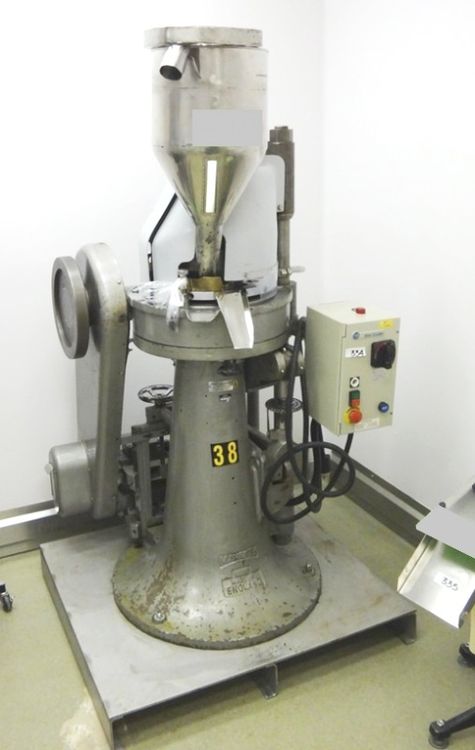 Manesty D3B-16 Station Rotary Tablet Press