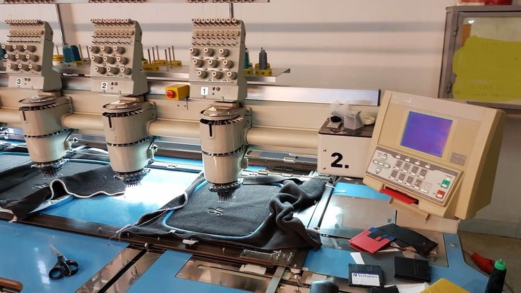 how to thread a barudan embroidery machine