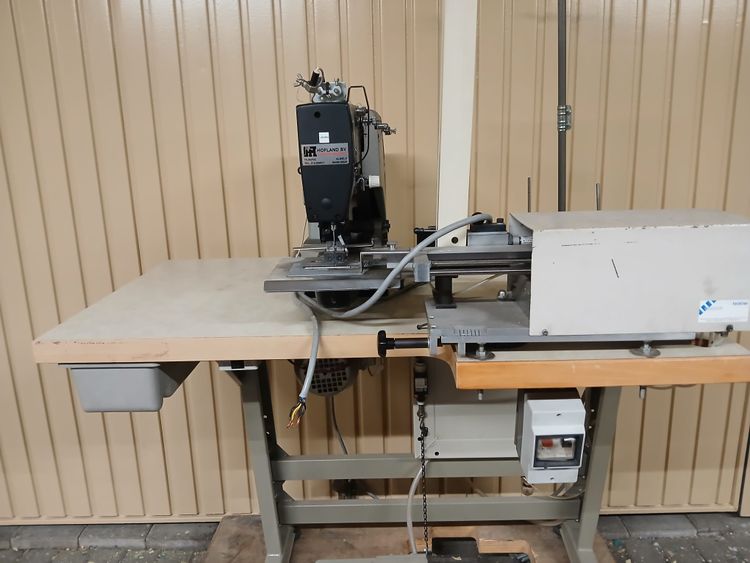 Machine for sewing flexes